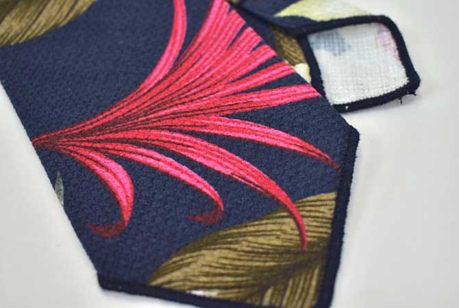 ENGINEERED GARMENTS Neck Tie(Hawaiian Floral Java Cloth) 